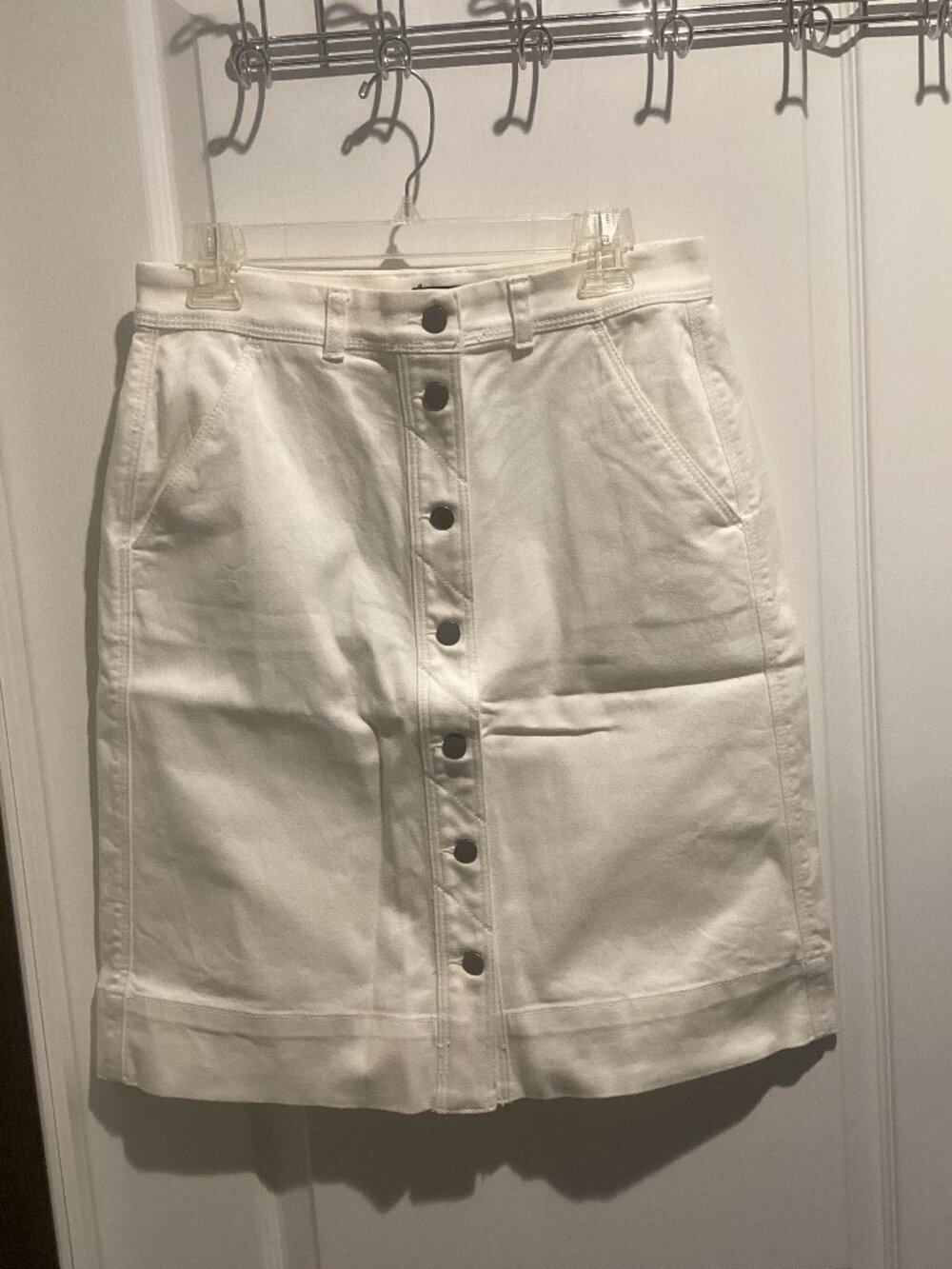 Women's Ann Taylor Factory White Denim Skirt - Size 10